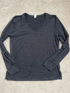 Velocity Charcoal Gray V-Neck Long Sleeve Top
